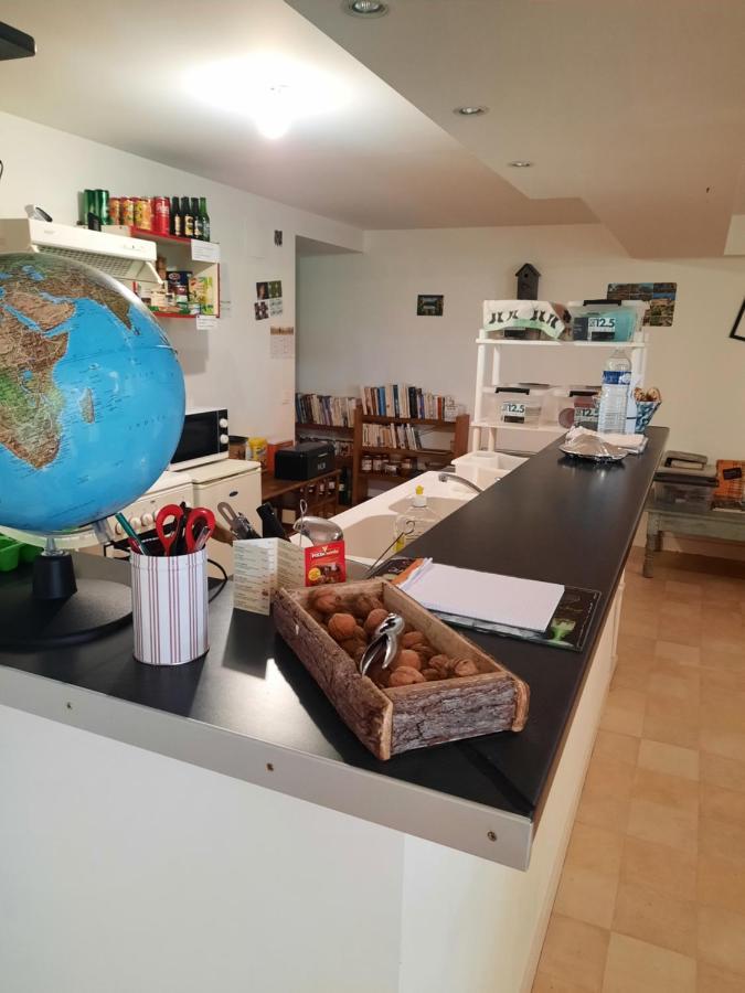 Les Coteaux De Planeze, Pour 2, 3 Ou Famille Nombreuse 2 Adultes 5 Enfants Et Jeunes Homestay Belmont-Bretenoux